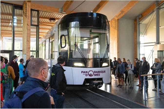 trainpano.jpg